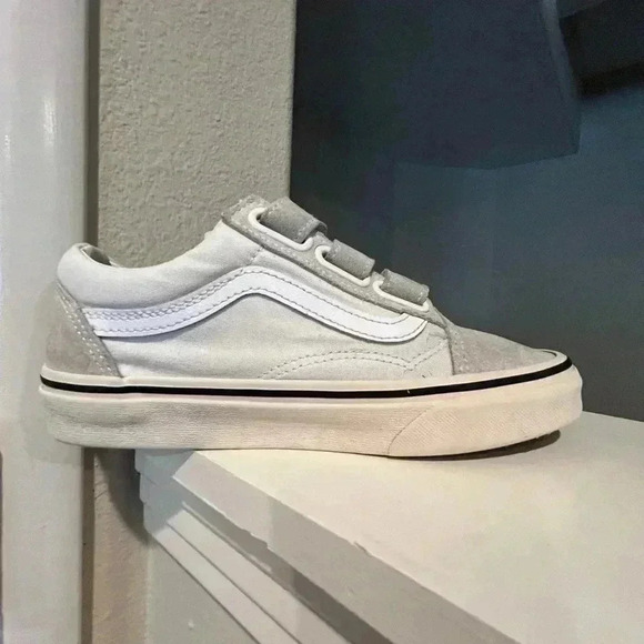 Unisex Vans Off The Wall 721356 Gray White Shoes Hook & Loop Closure Sneakers 4Y - Picture 2 of 9